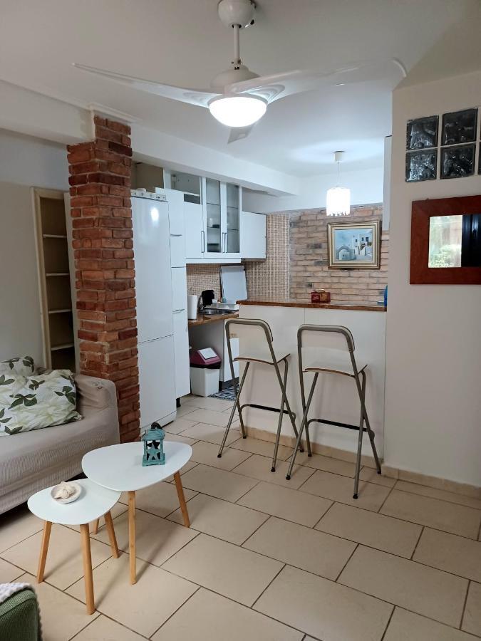 Varkiza Seaside Apts Buitenkant foto